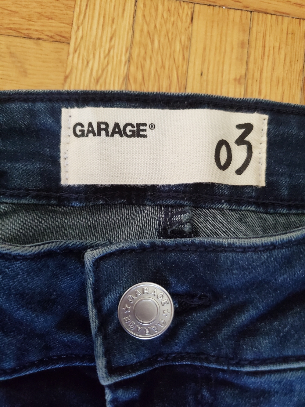 Garage Mid-Rise Ripped Skinny Jeans NWT - Dark Blue - - Picture 2 of 4